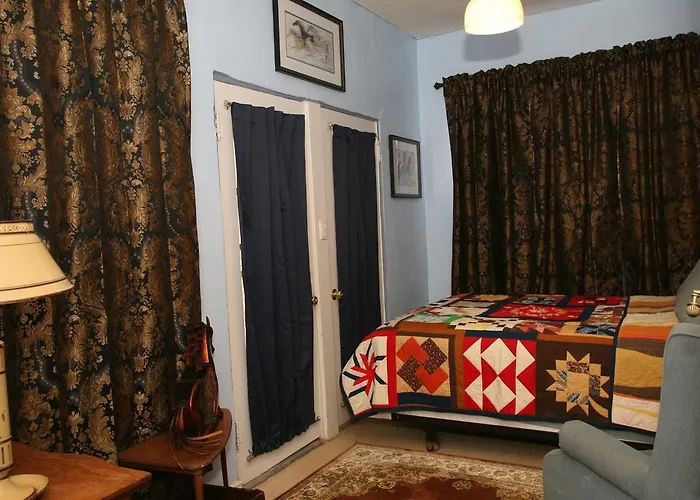 Spirit Tree Bed and breakfast 3*